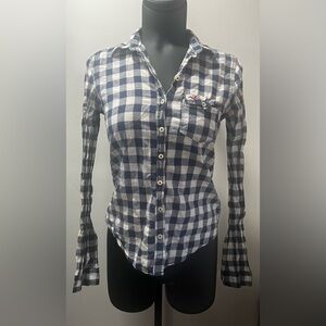 Holster Long Sleeve Button Up Shirt Woman’s Size Small Blue Plaid